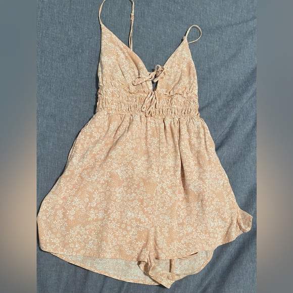 Garage Pink & White Floral Romper - Picture 2 of 3